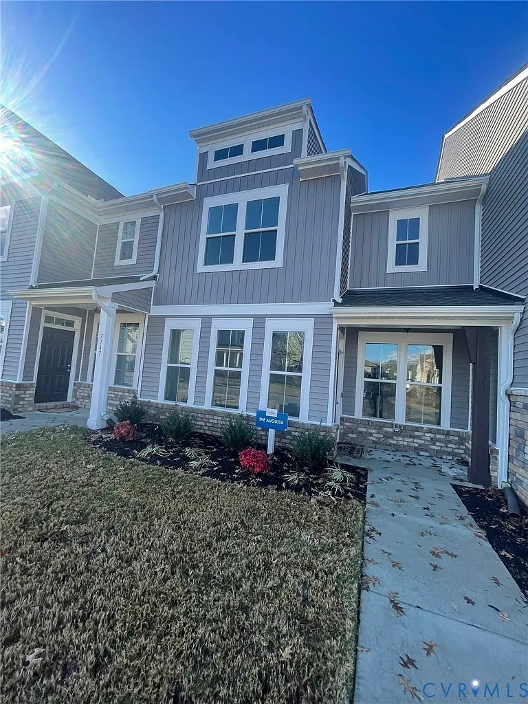 3 bed, 2.5 bath, 1470 sqft, $2,250 — Photo 1