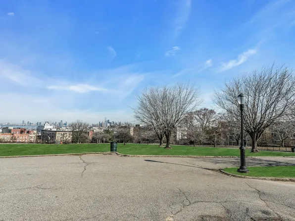 561 41st Street image 22 of 22