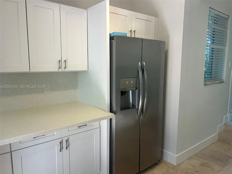 8200 Byron Ave #3 — Photo 3