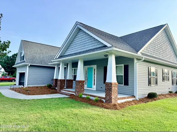 200 Kimberly Court, Newport, NC 28570