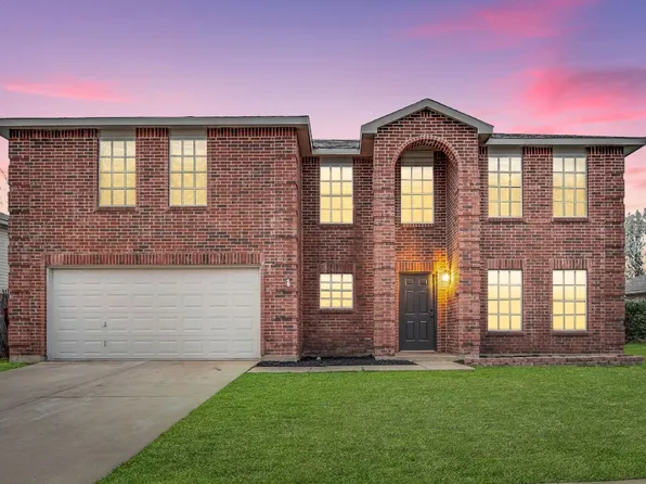 223 Queen Annes Dr, Burleson, TX 76028