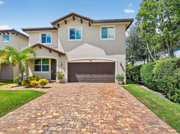 6789 Langdon Way, Lake Worth, FL 33463
