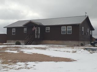 1631 E Antelope Rd, Douglas, WY 82633