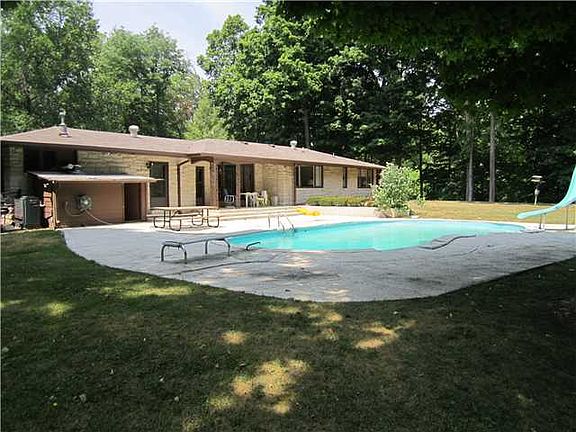4th image of 402 W Tilden Dr