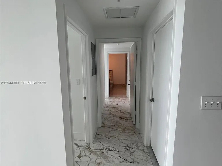 253 NE 2nd St #2409 — Photo 18