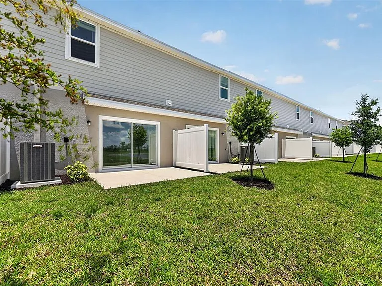 10761 Eclipse St — Photo 36