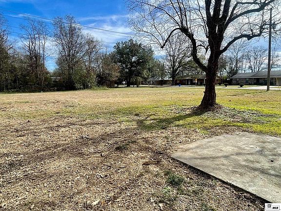 4th image of 2517 Martin Dr