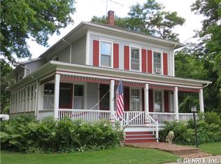 10 Grove St, Warsaw, NY 14569