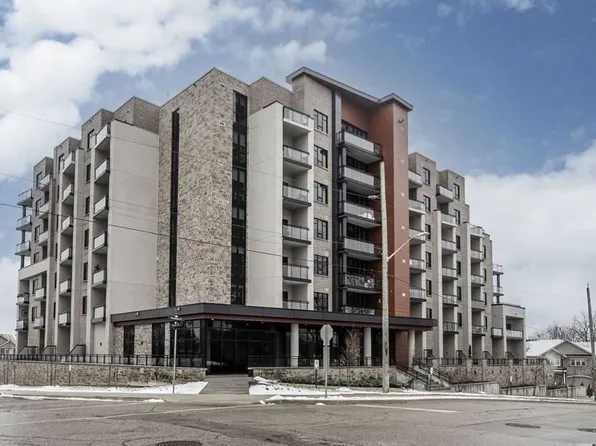 30 Hamilton St S #307, Hamilton, ON L8B 1V8