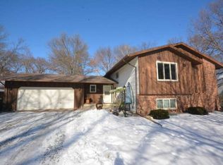 931 12th Ave SE, Forest Lake, MN 55025