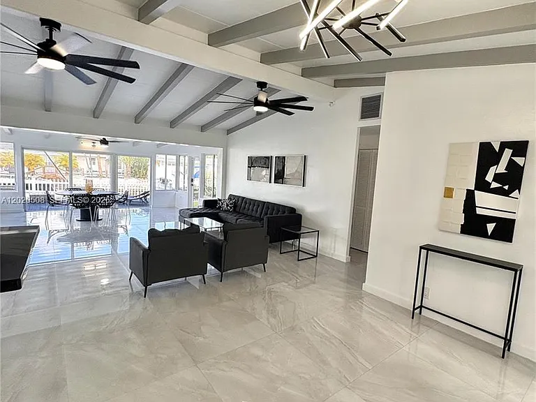 2430 Key Largo Ln — Photo 8