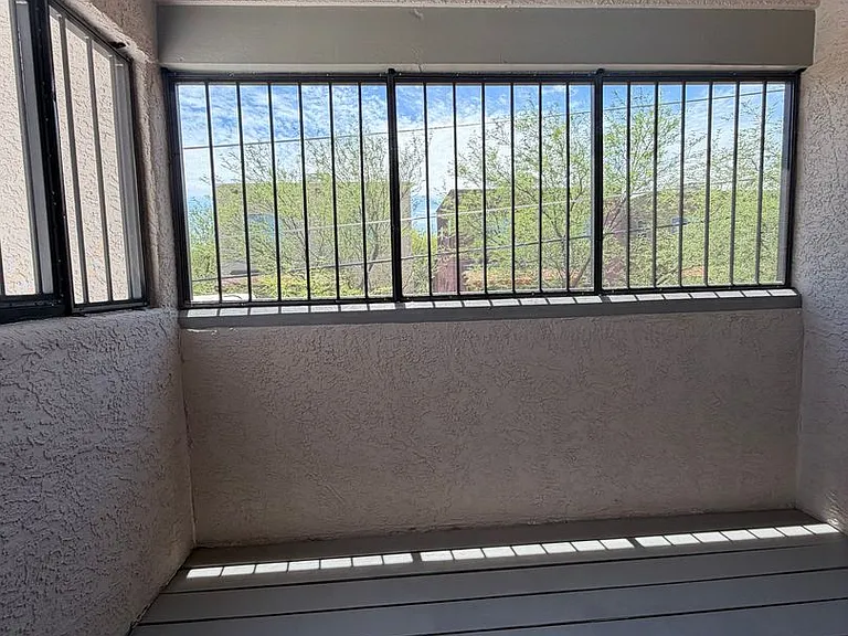2825 N Adelaide Pl — Photo 21
