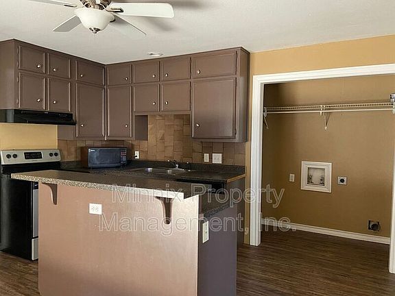 4th image of 409 Neely Ave #A