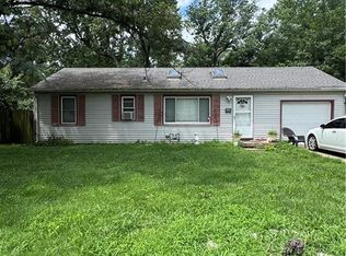 12604 13th St, Grandview, MO 64030