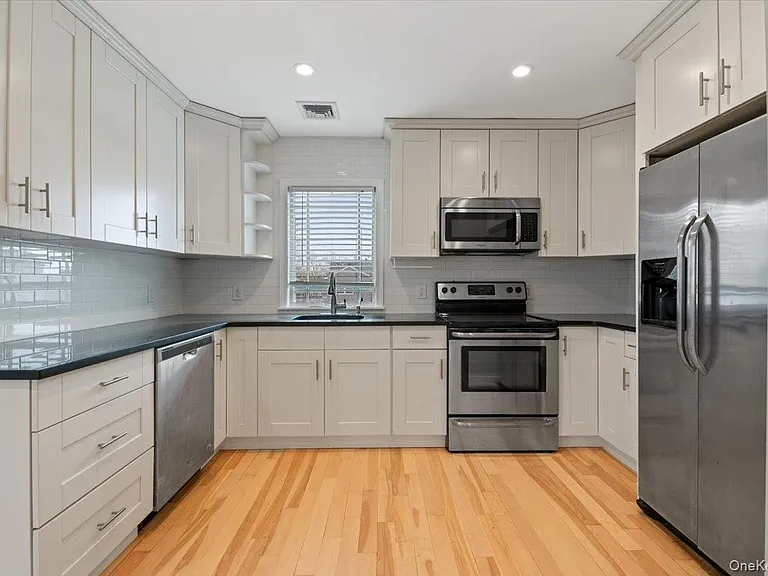 769 Fulton St — Photo 7