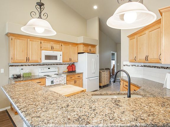 5th image of 5008 S Dearborn Ln