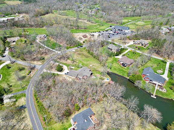 4th image of Deer Creek Dr