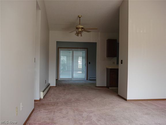 3rd image of 262 W Parkway Dr