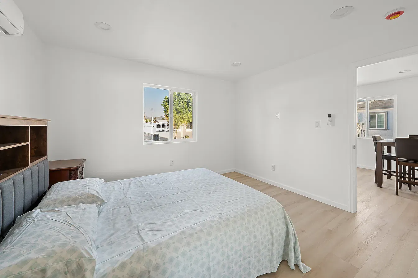 Terra Bella St, Pacoima — Photo 4