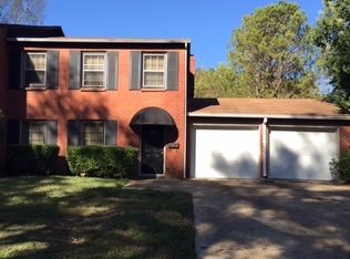 556 Woodland Hills Pl, Jackson, MS 39216