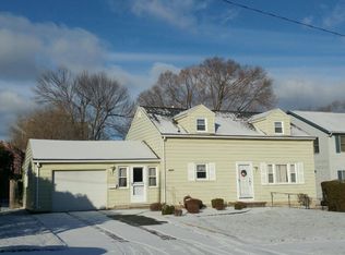 27 Alcott Rd, Rochester, NY 14626