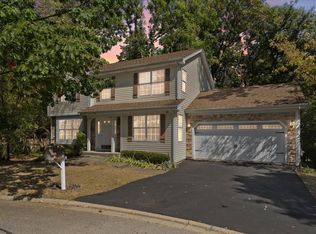 36 Foxglove Ct, Streamwood, IL 60107