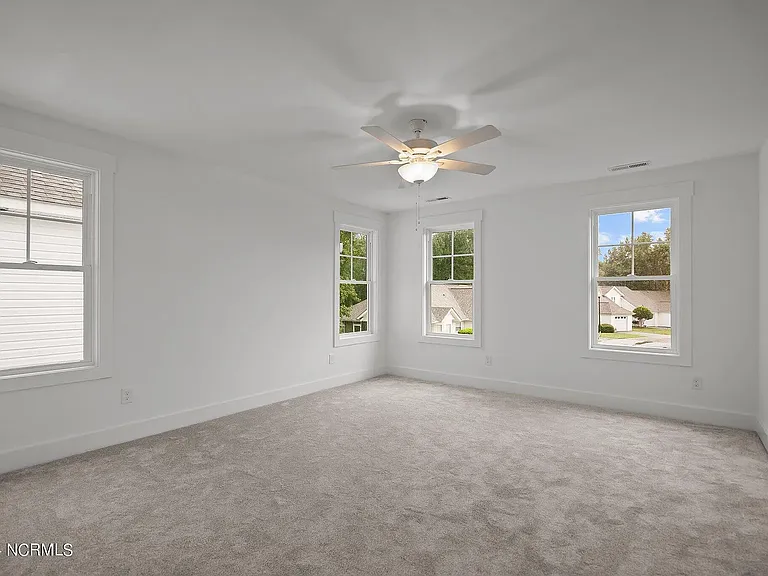 3206 Belmont Cir — Photo 23