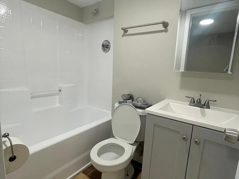 2341 W Yuma St #2 — Photo 2
