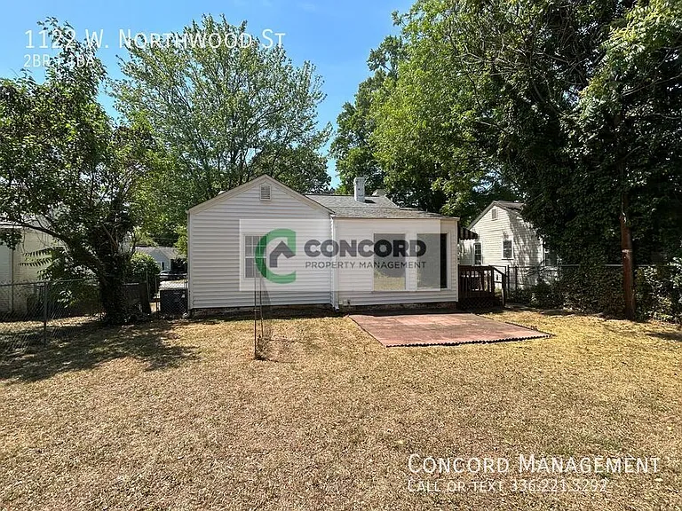1122 W Northwood St — Photo 3