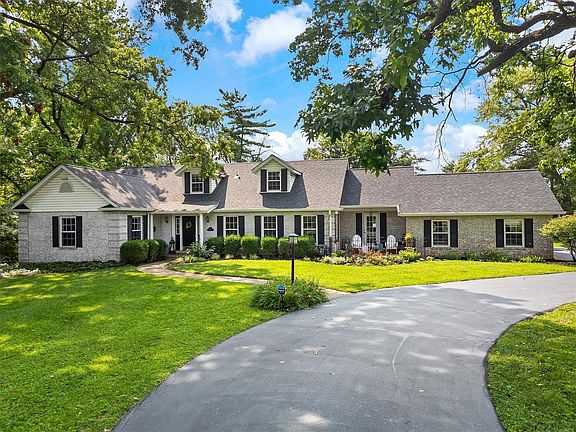 2nd image of 14 Long Meadows Ln