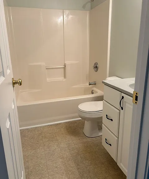 1997 Flame Lake Dr — Photo 15
