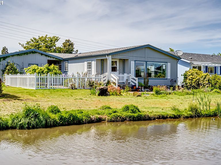 4055 Royal Ave Eugene, OR, 97402 Apartments for Rent