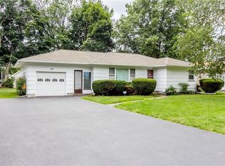 29 Virgil Dr, Rochester, NY 14609