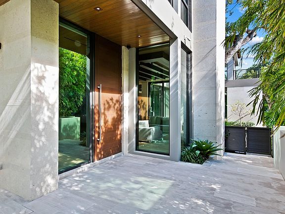 3rd image of 1613 Brickell Drive