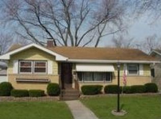 1602 Hewes St, Crete, IL 60417