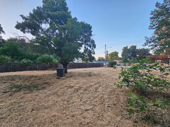 2nd St, Galt, CA 95632