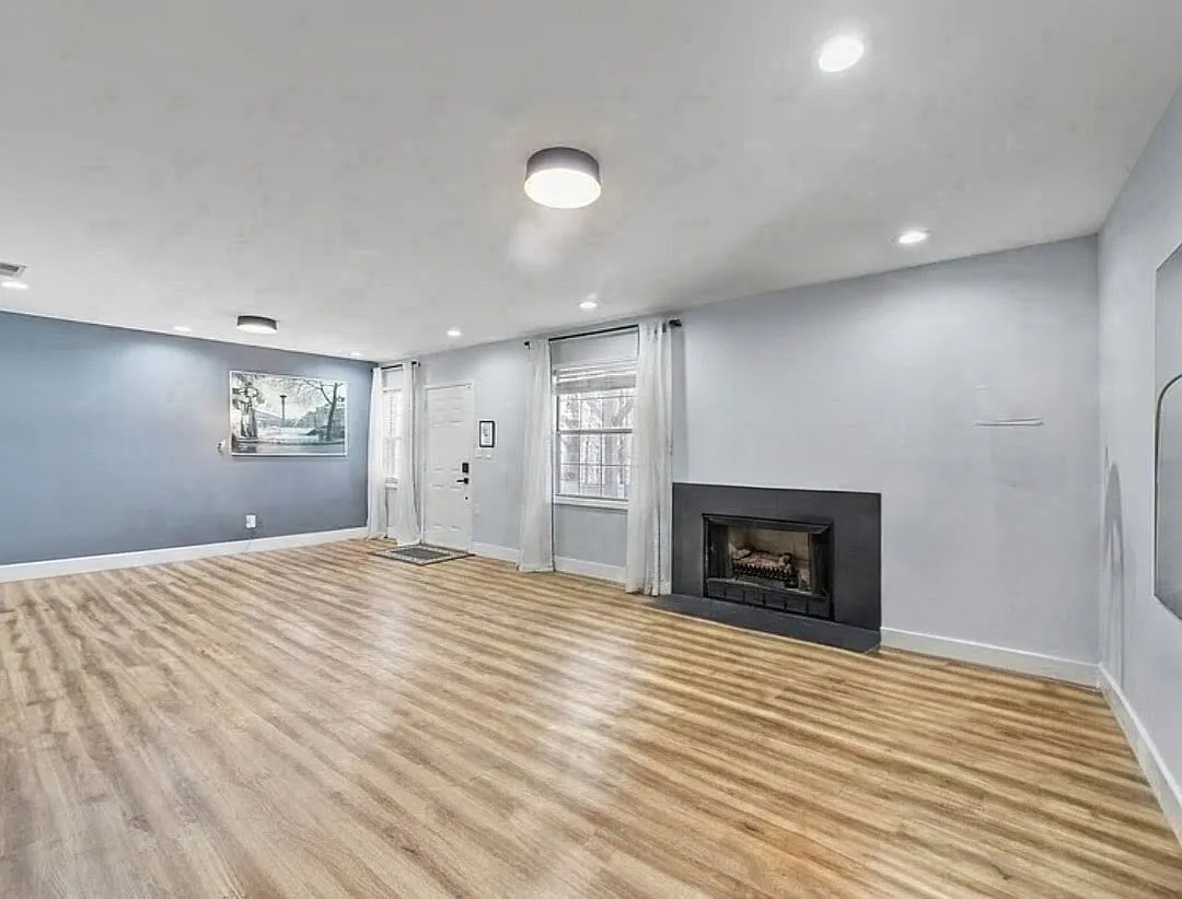 Studio, 850 sqft, $1,350 — Photo 3