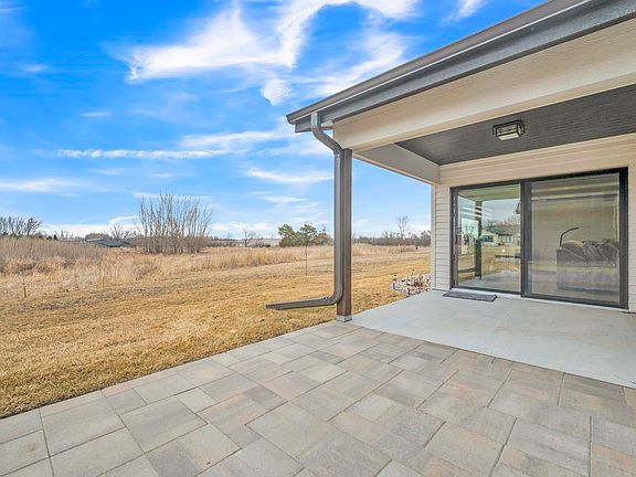 2nd image of 3924 Dorothys Ln