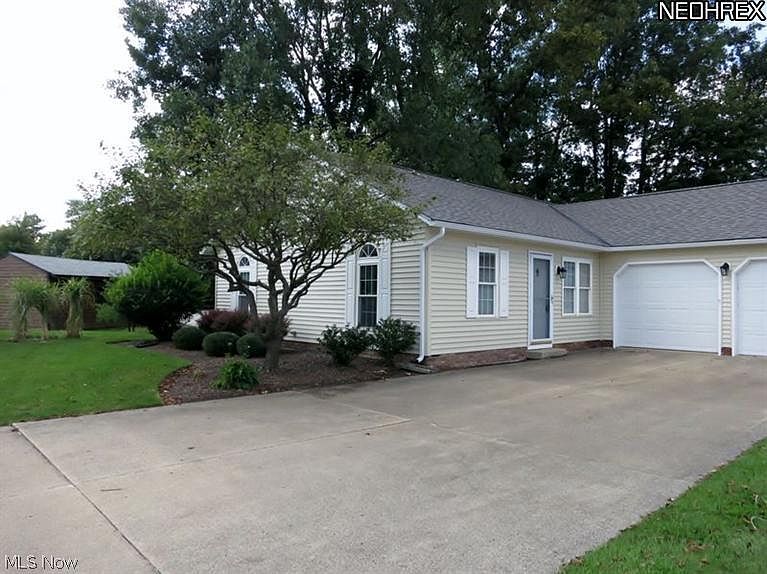 1st image of 8443 Bridgeport Ln