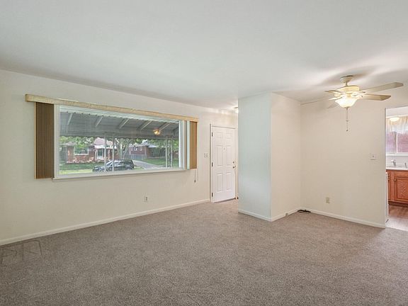 3rd image of 6165 N Waverly St