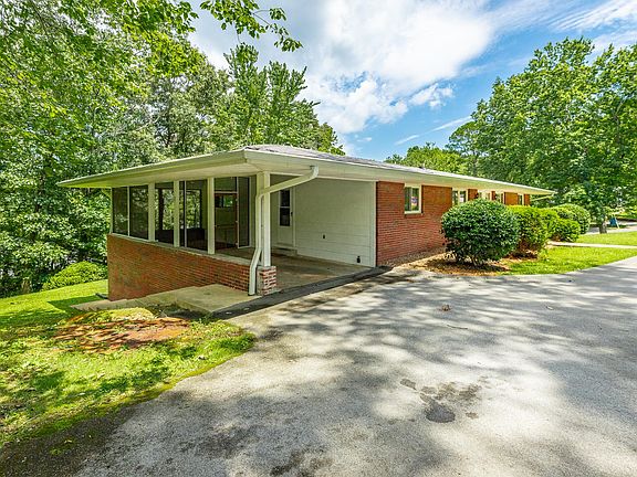 2nd image of 101 Sunset Dr #B