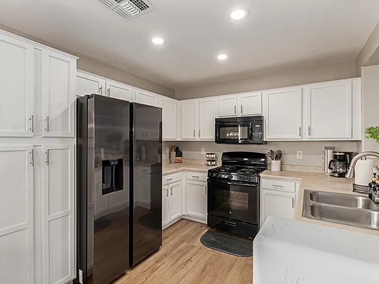 12430 W Willow Ave — Photo 29