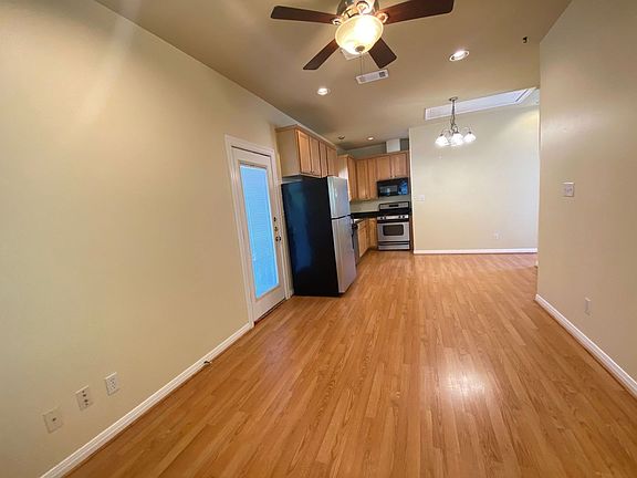 5th image of 5502B Evans Ave