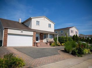 3081 Susan Rd, Bellmore, NY 11710