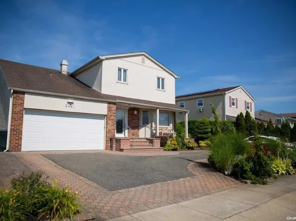 3081 Susan Road, Bellmore, NY 11710