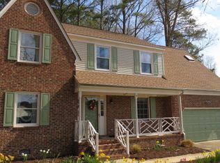 5 Curson Ct, Poquoson, VA 23662