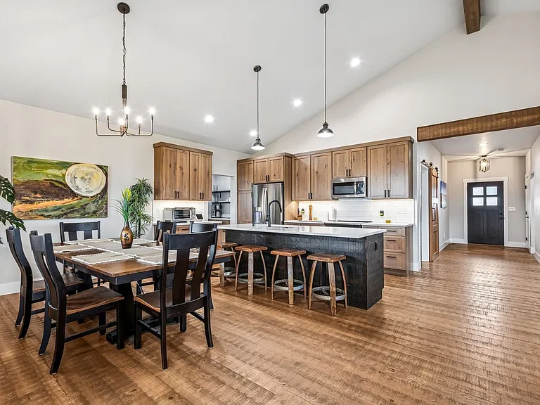 501 Wheatland Ln — Photo 18