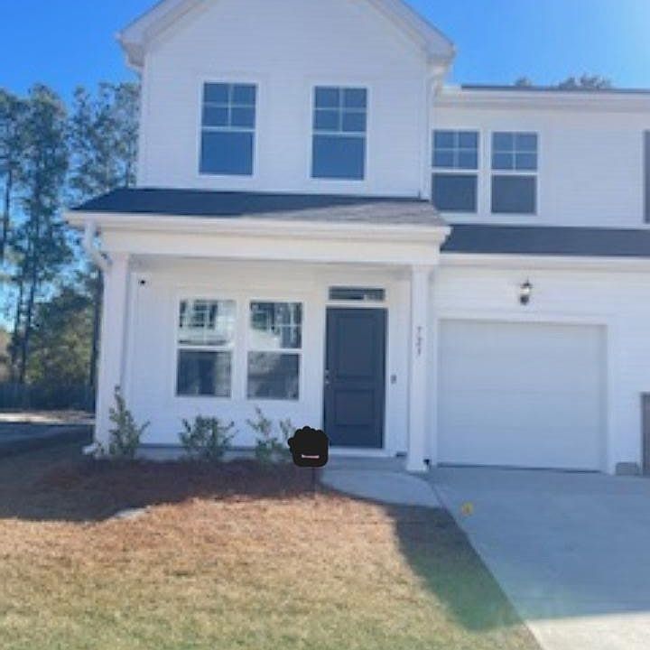 1st image of 838 NW Palm Frond Way #33