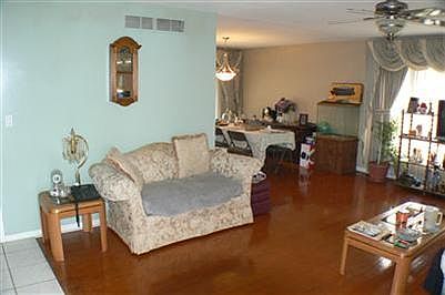 5th image of 1630 W 54th Ave