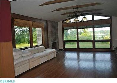 4th image of 6676 Walnut Valley Dr